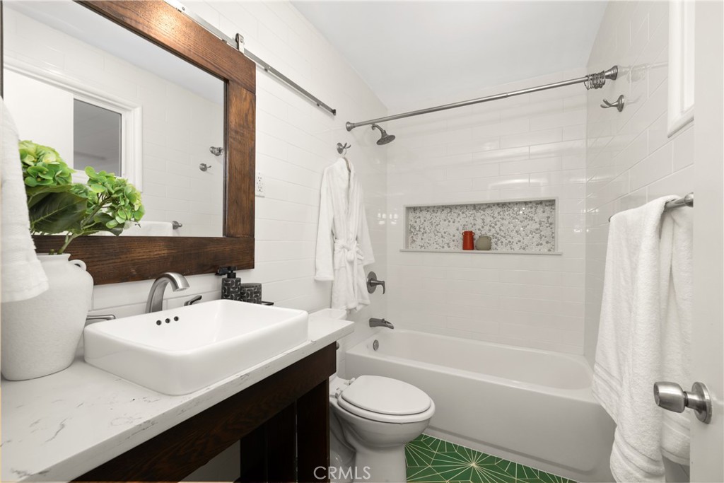 1255 Hastings Ranch Drive