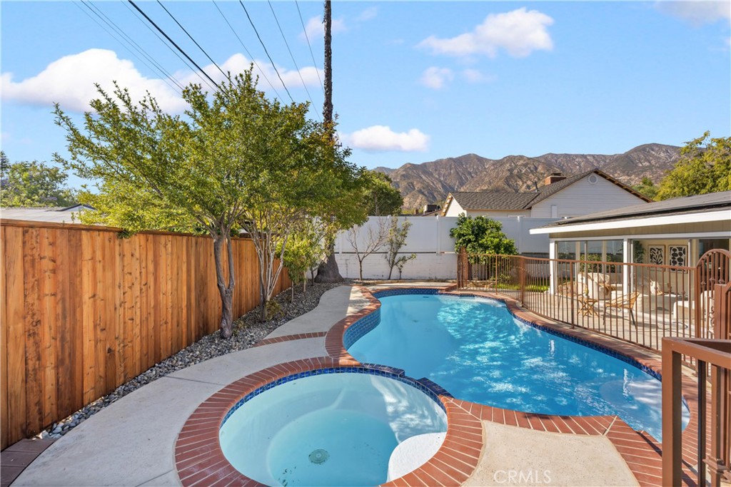 1255 Hastings Ranch Drive