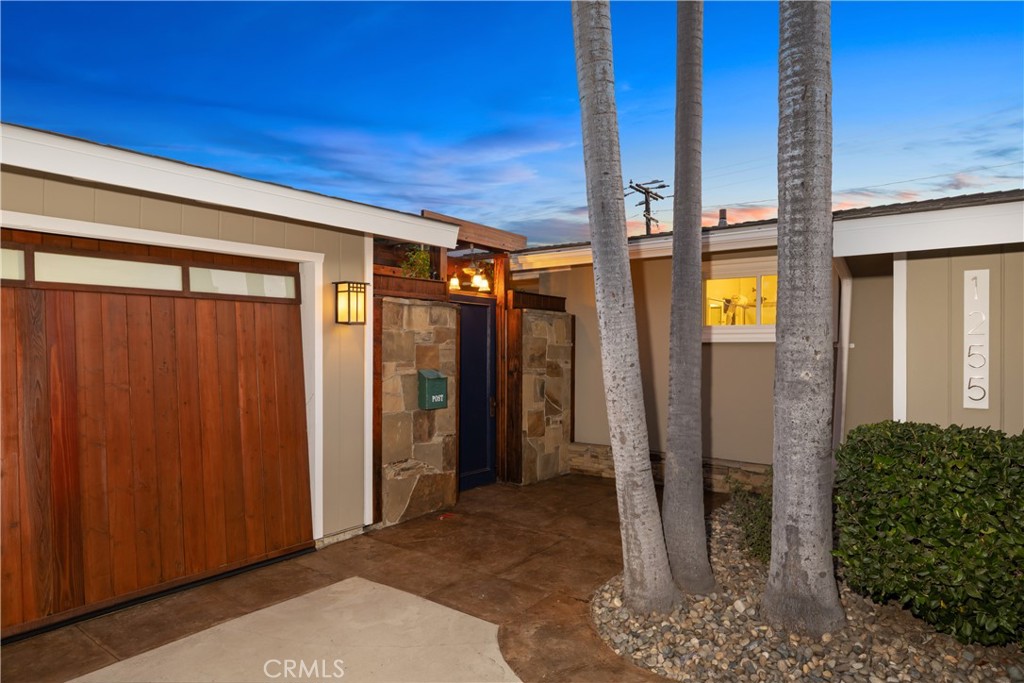1255 Hastings Ranch Drive