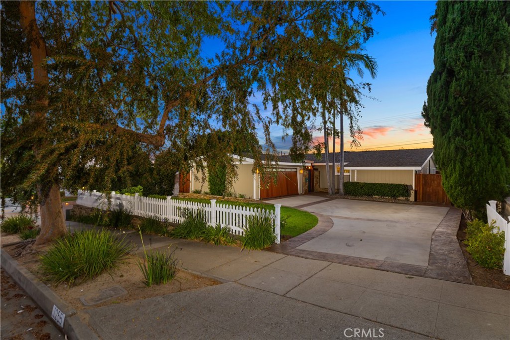 1255 Hastings Ranch Drive