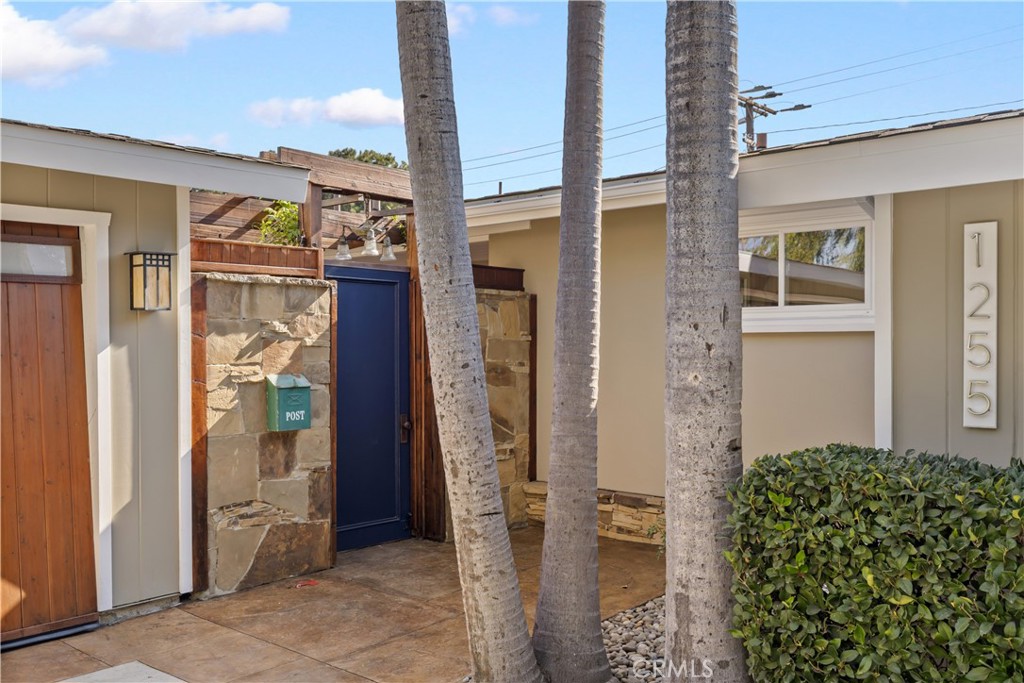 1255 Hastings Ranch Drive