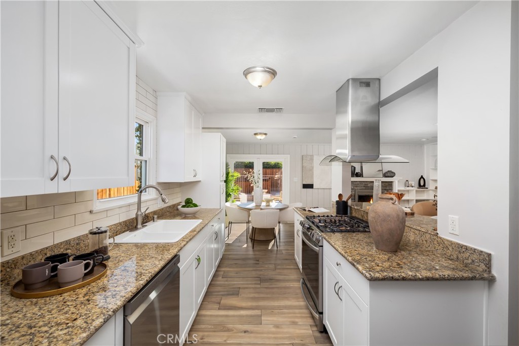 1255 Hastings Ranch Drive