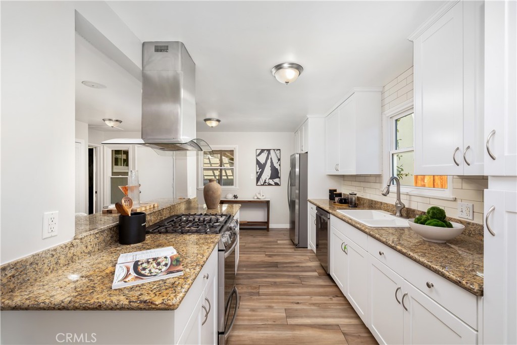 1255 Hastings Ranch Drive