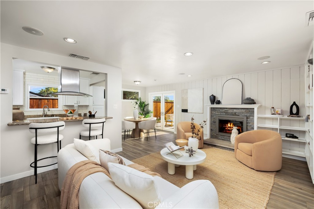 1255 Hastings Ranch Drive