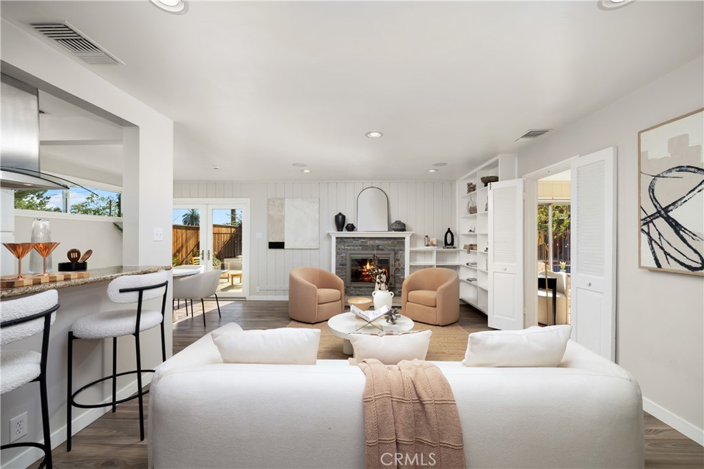 1255 Hastings Ranch Drive