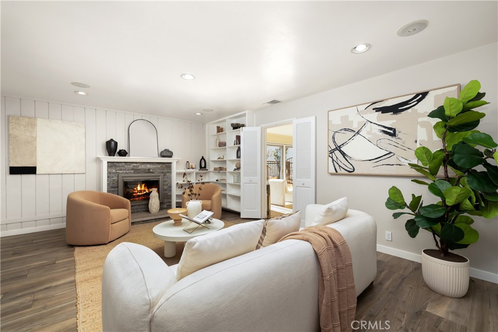 1255 Hastings Ranch Drive