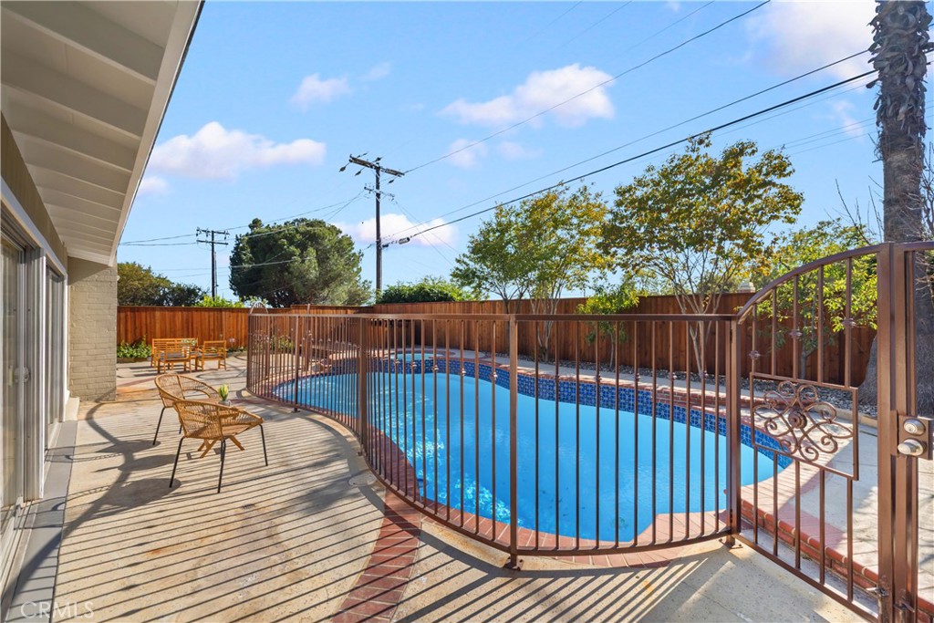 1255 Hastings Ranch Drive
