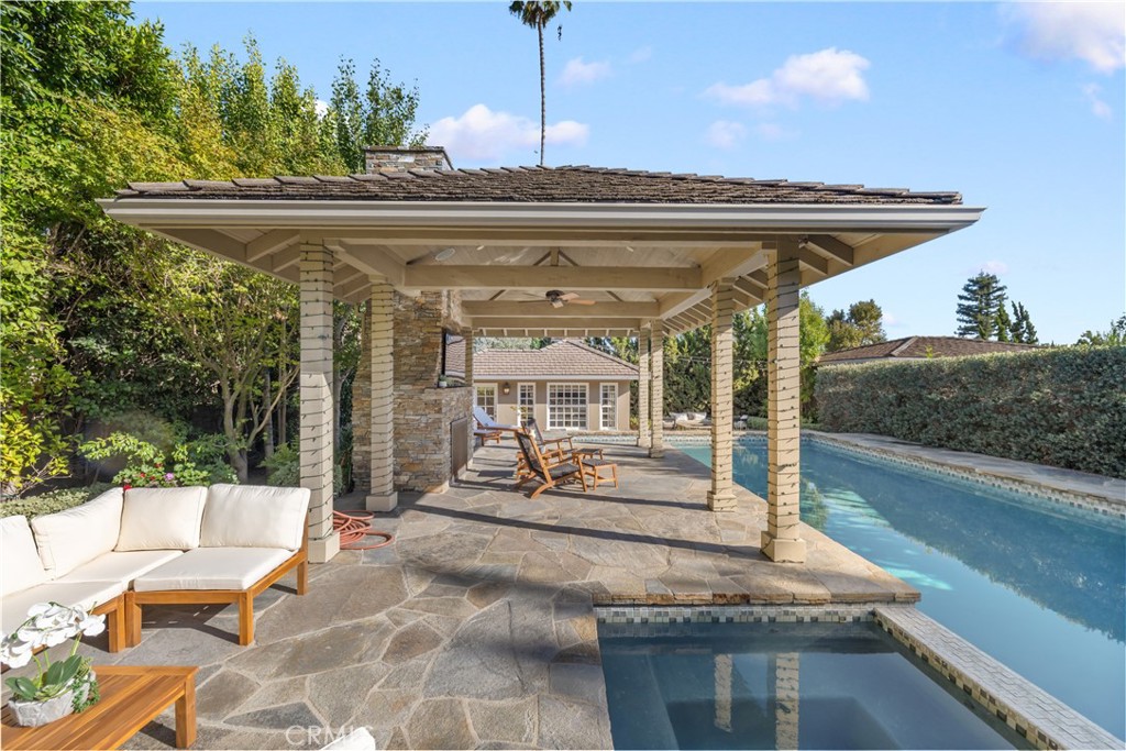 340 Arbolada Drive