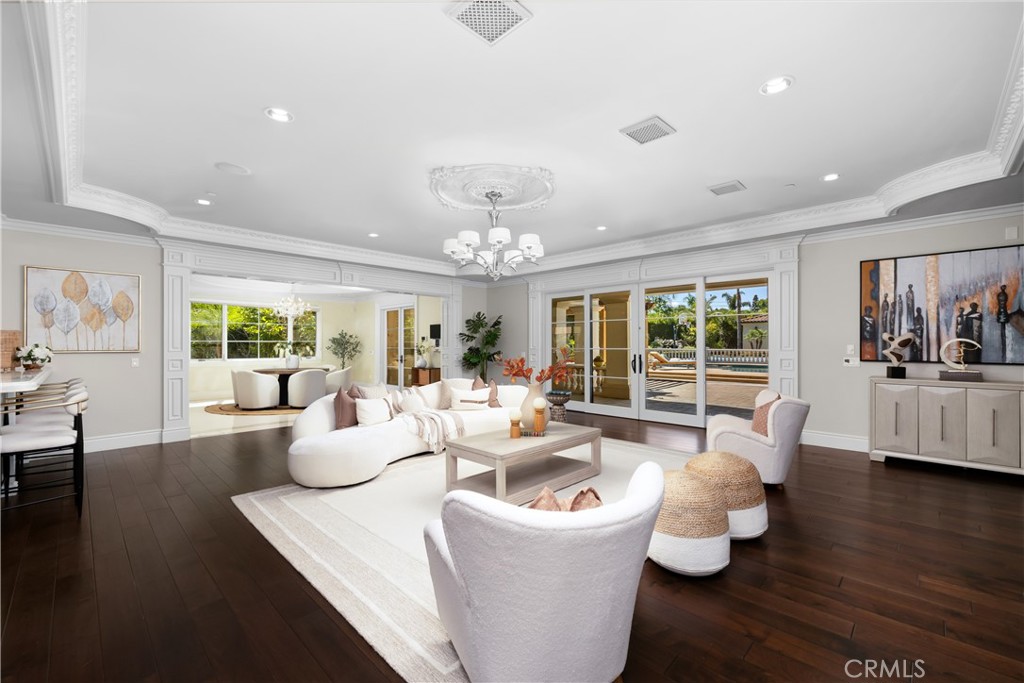 251 Longley Way