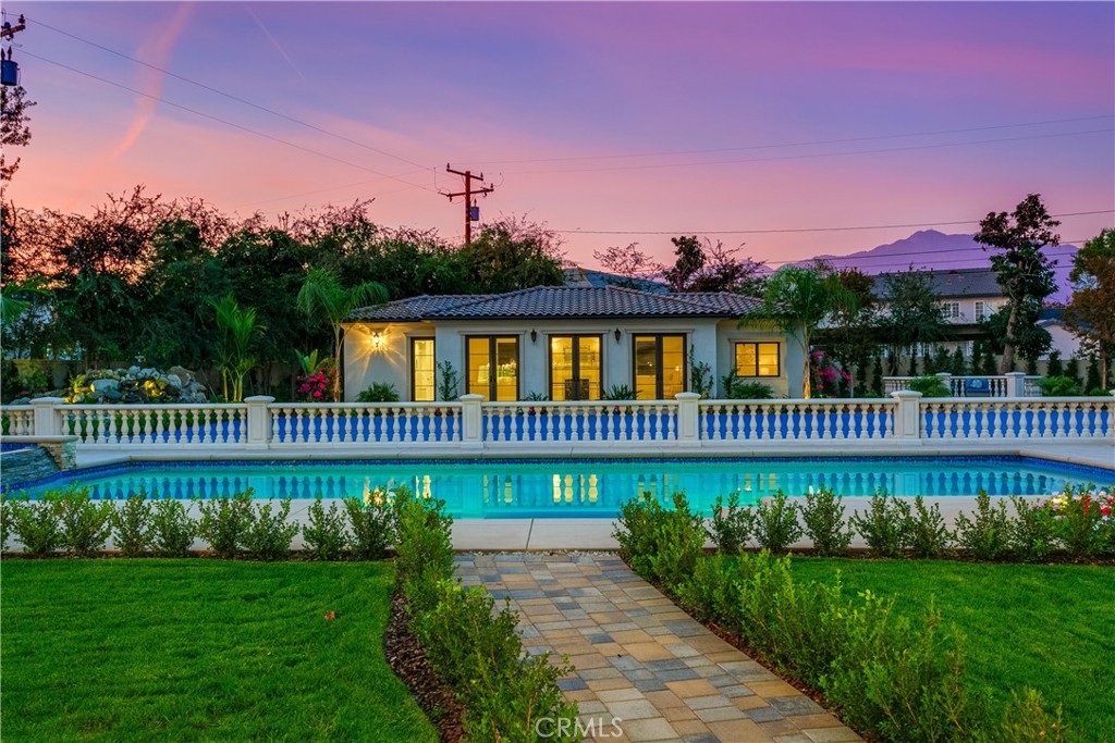 251 Longley Way