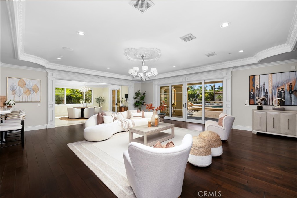 251 Longley Way