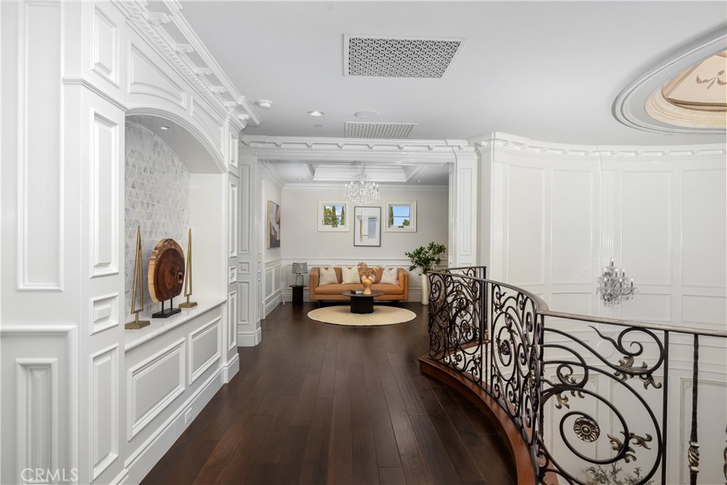251 Longley Way