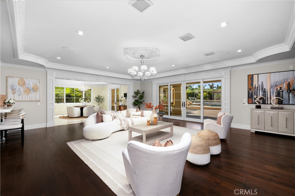251 Longley Way
