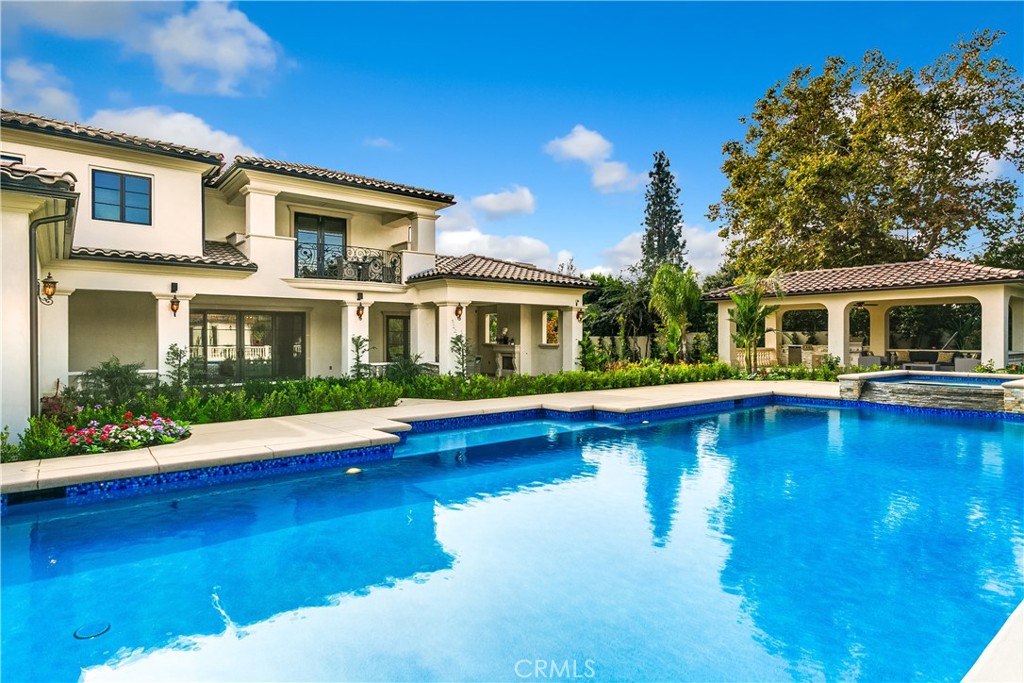 251 Longley Way