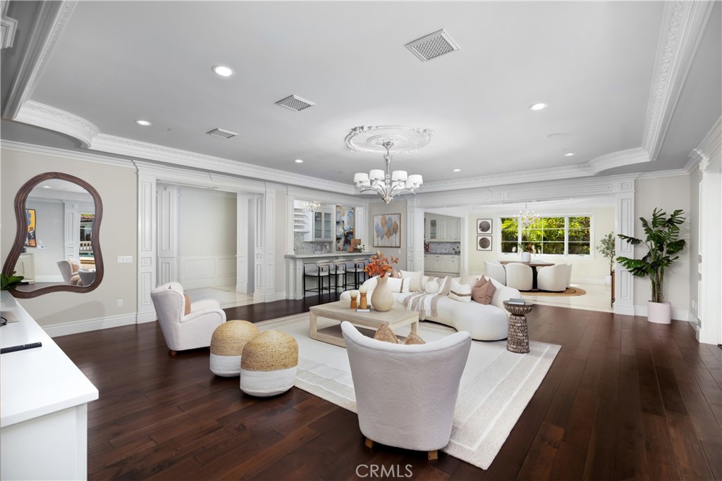 251 Longley Way