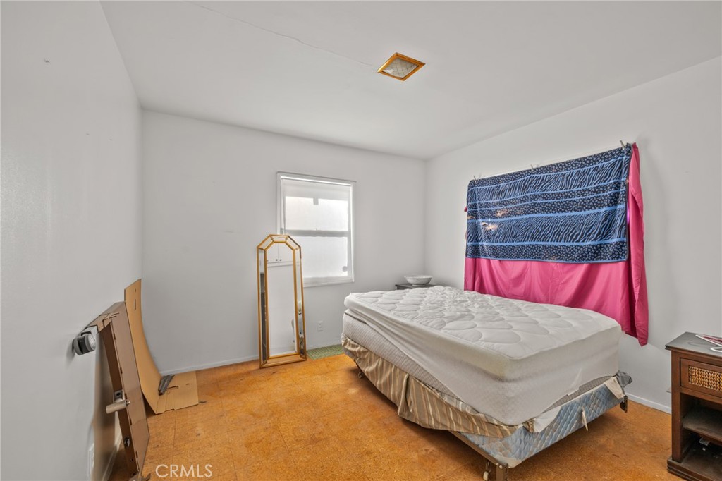 1121 Highland Oaks Drive