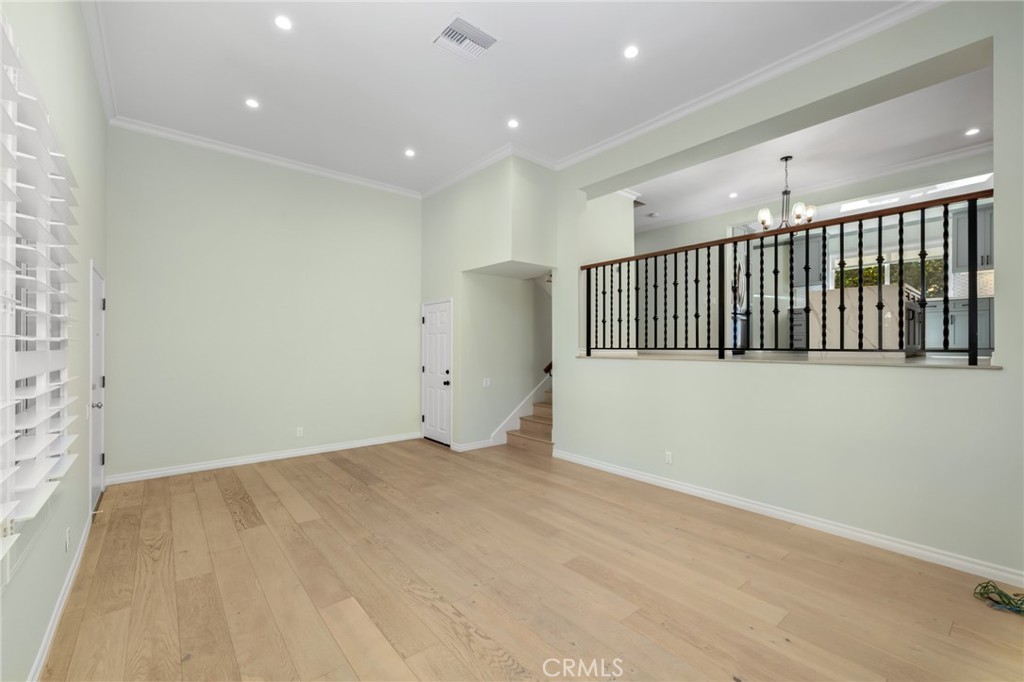 848 W Huntington Drive 18