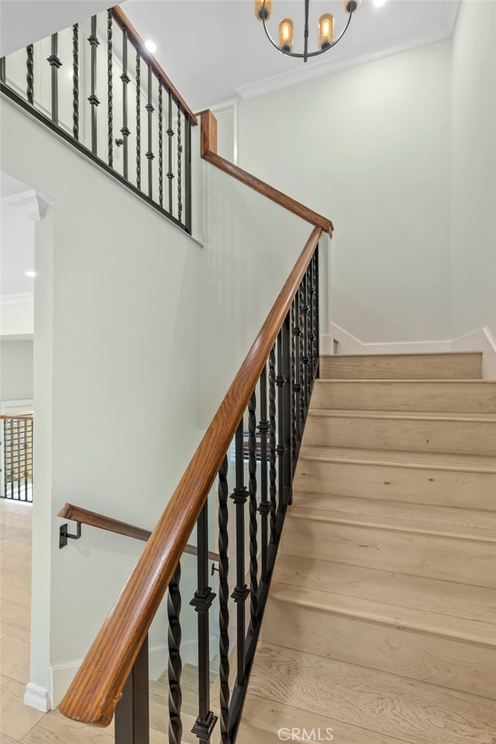 848 W Huntington Drive 18