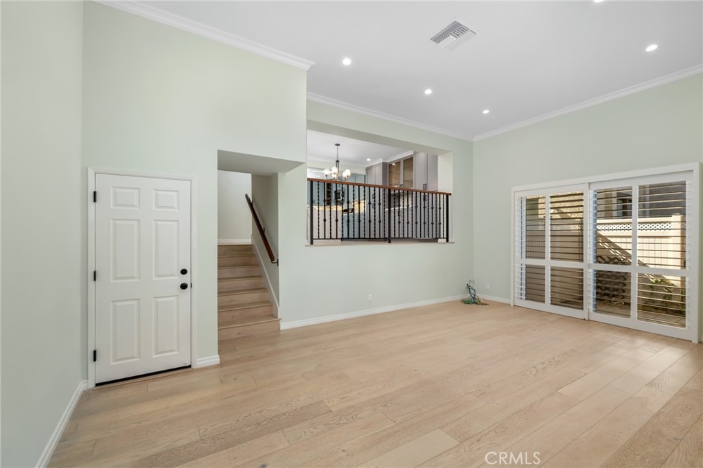 848 W Huntington Drive 18