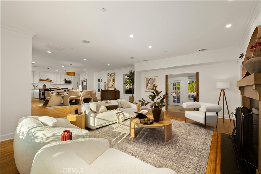 302 Highland Place