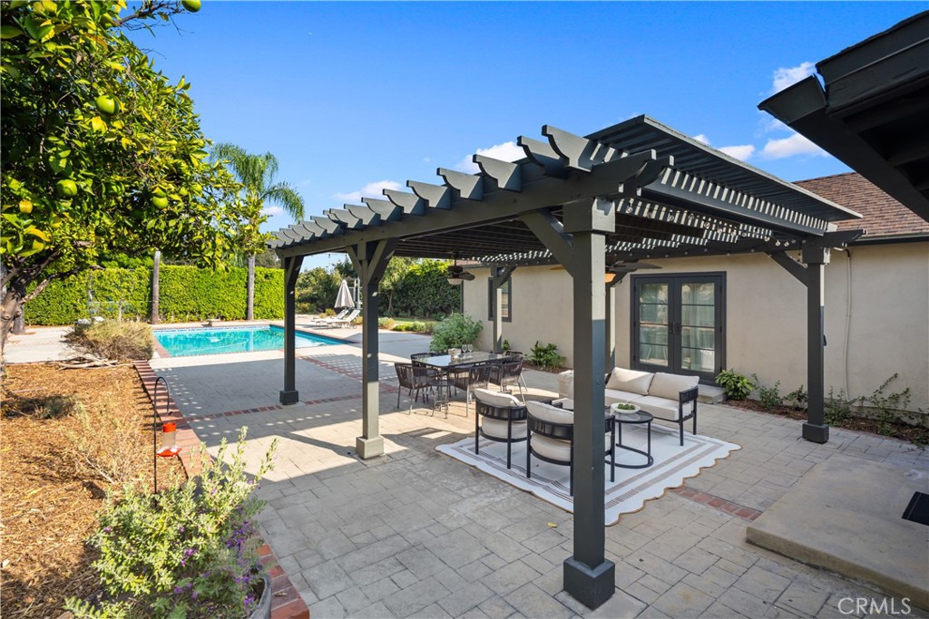 302 Highland Place
