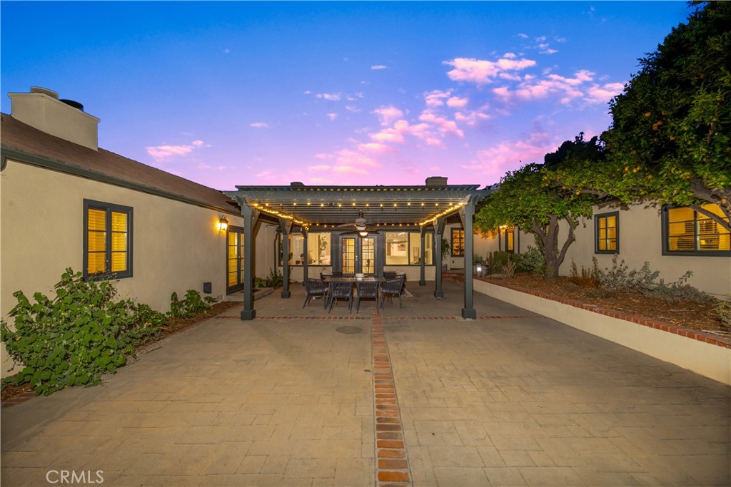 302 Highland Place