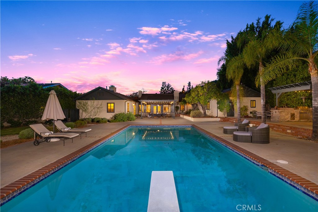 302 Highland Place