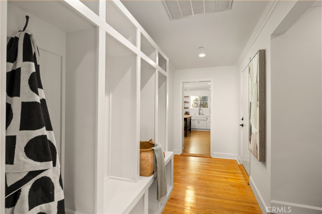 302 Highland Place