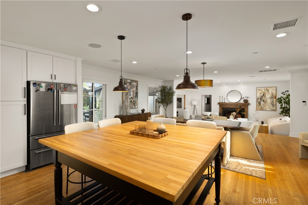 302 Highland Place