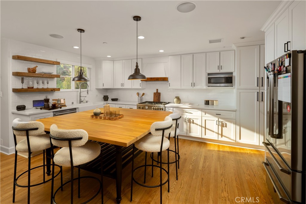 302 Highland Place