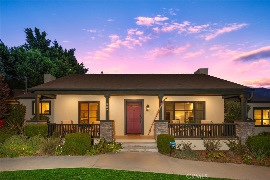 302 Highland Place