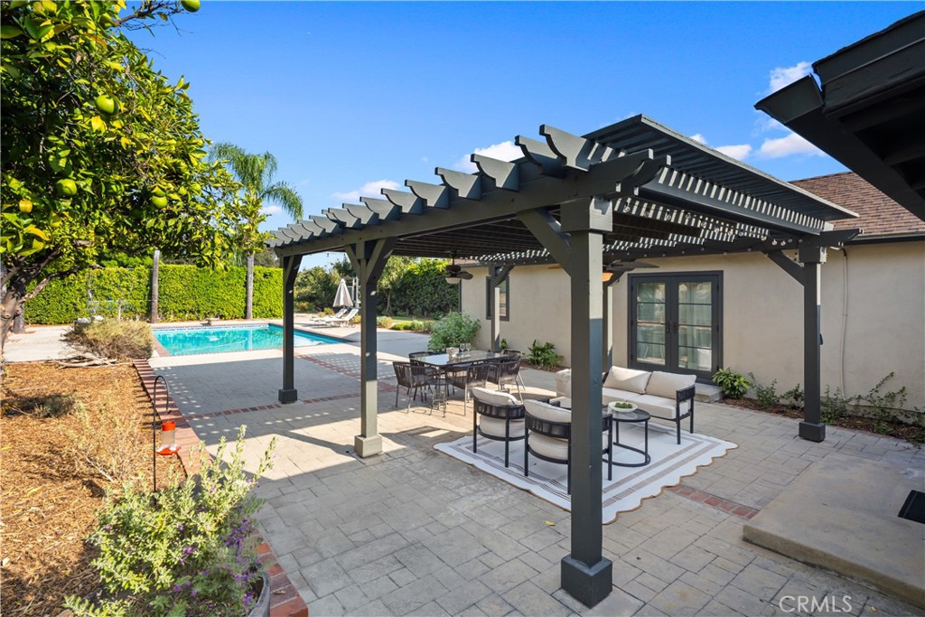 302 Highland Place