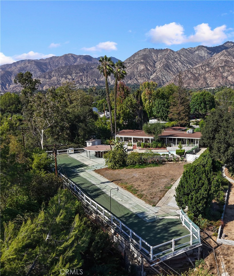 595 Rim Road