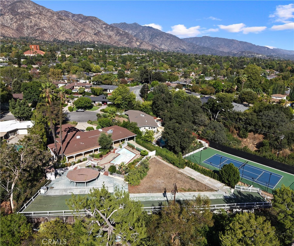 595 Rim Road