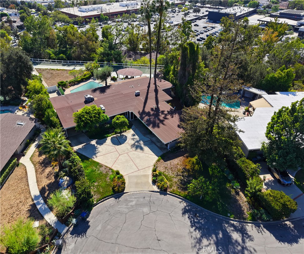 595 Rim Road