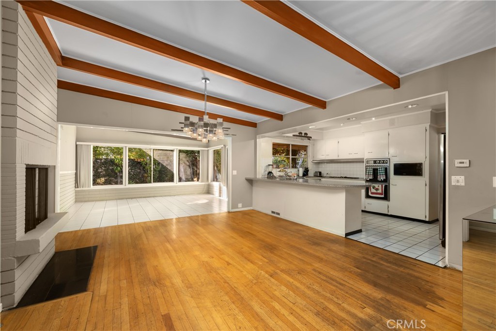 595 Rim Road