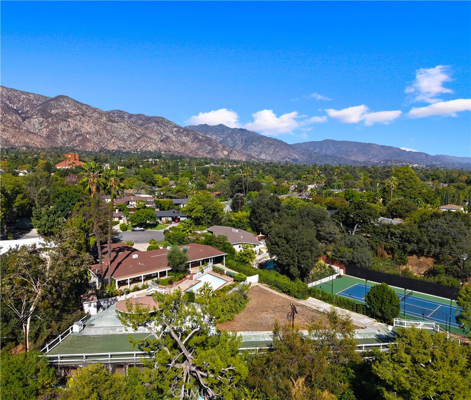 595 Rim Road