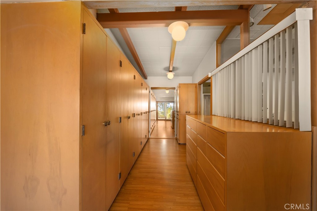 595 Rim Road