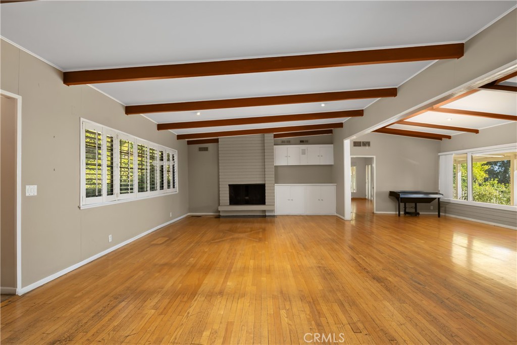 595 Rim Road