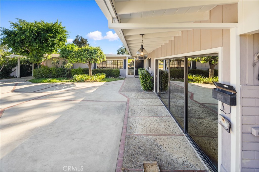 595 Rim Road