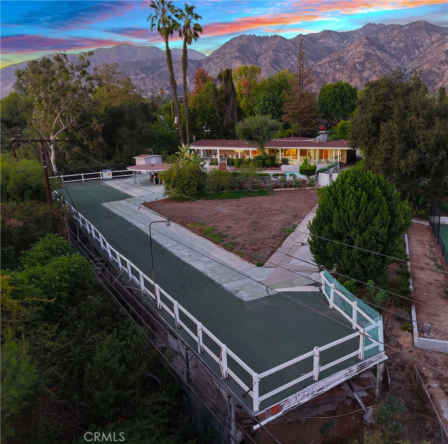 595 Rim Road