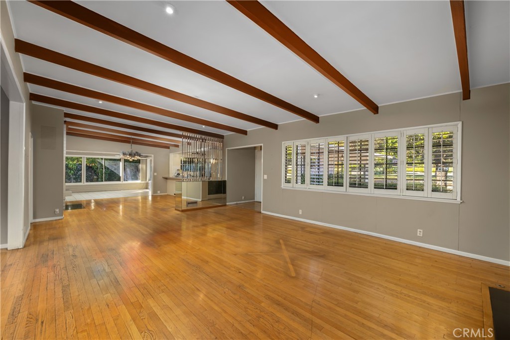 595 Rim Road