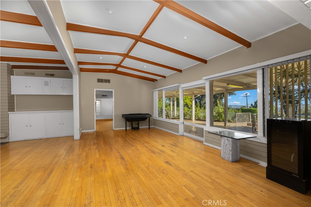 595 Rim Road