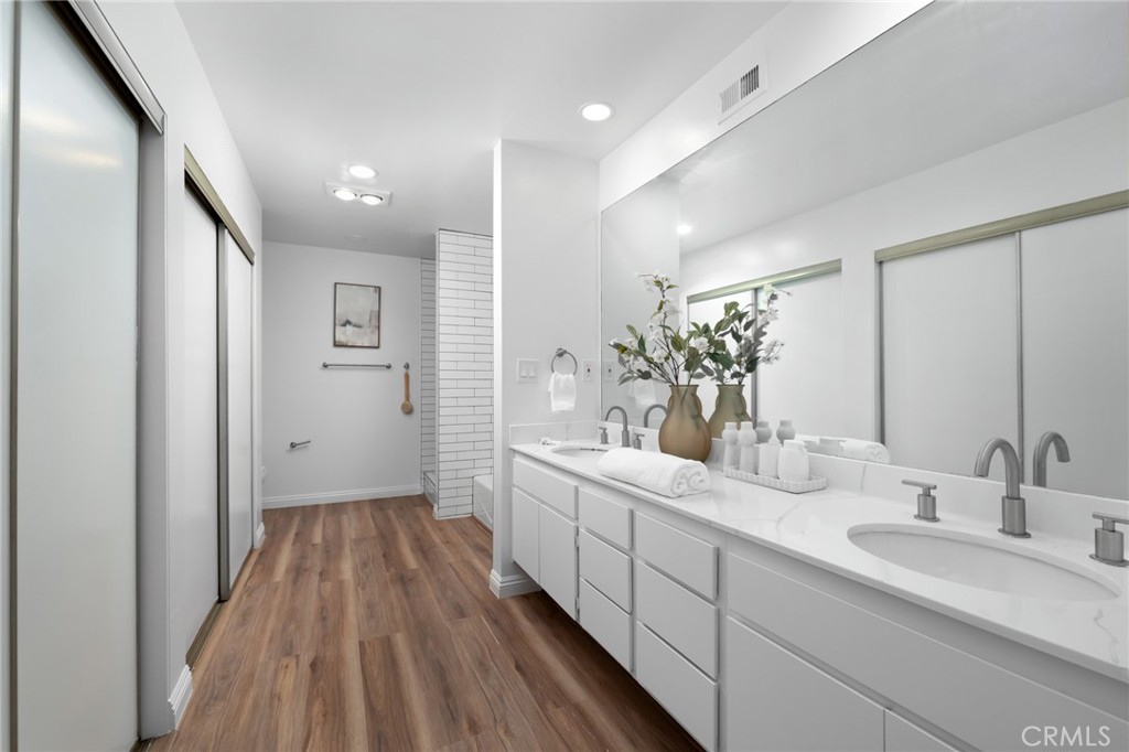 300 S Reno Street 303