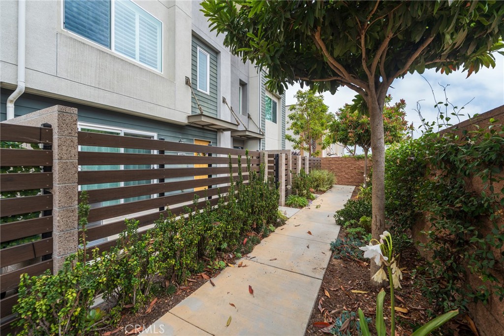 14418 Plum Lane 5