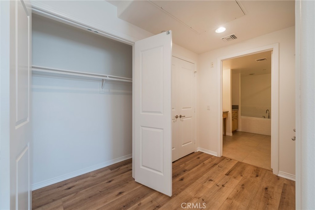 4050 Glencoe Avenue 422