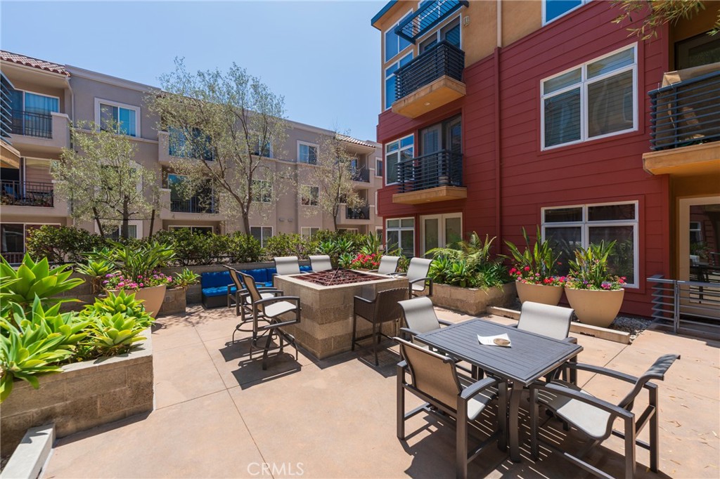 4050 Glencoe Avenue 422