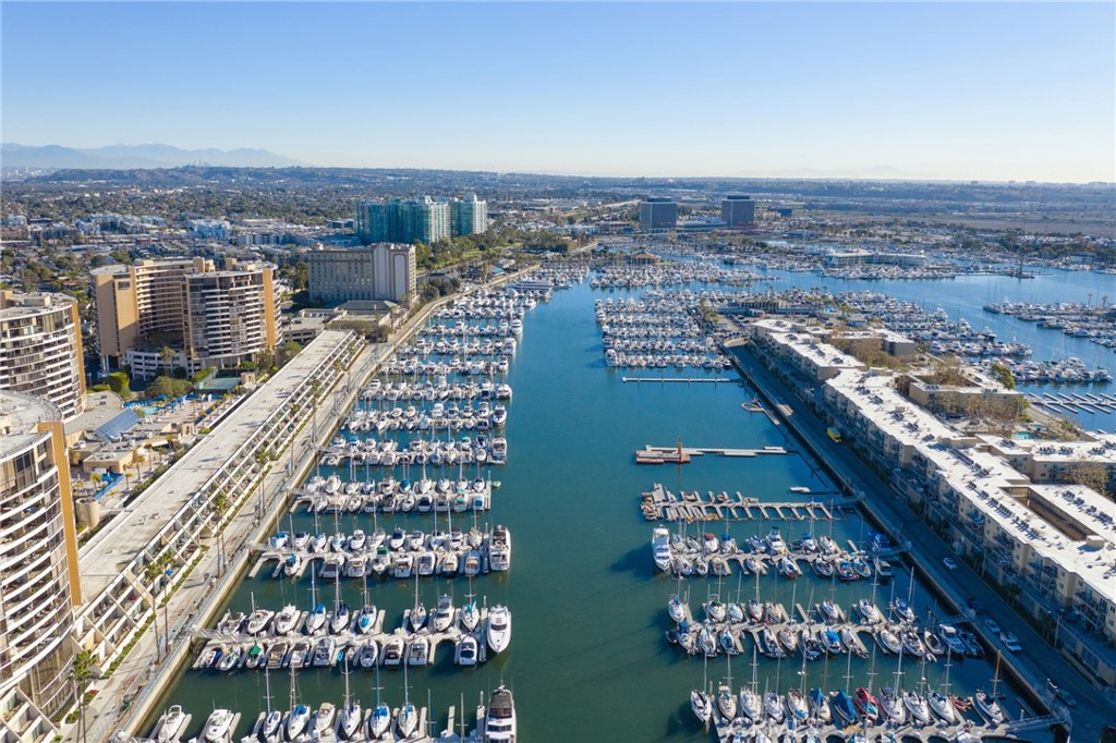 4050 Glencoe Avenue 422