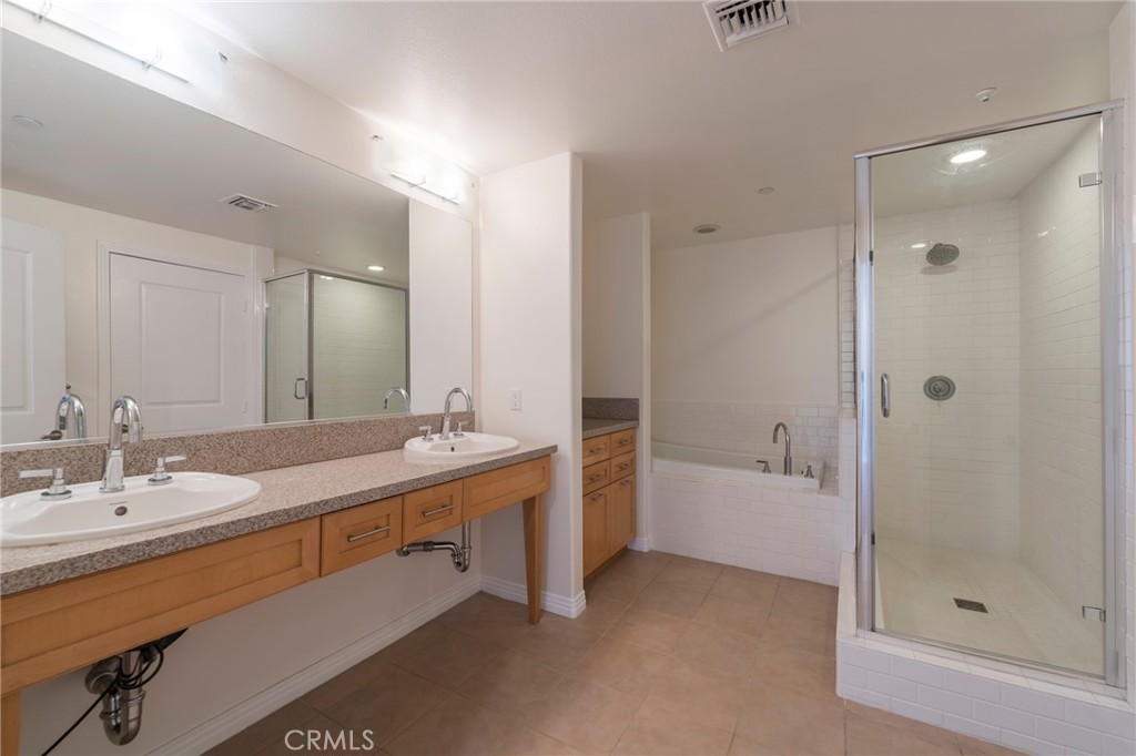 4050 Glencoe Avenue 422