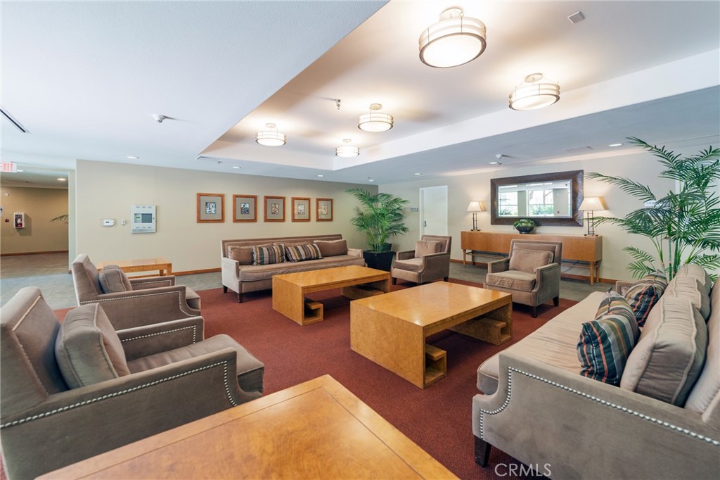 4050 Glencoe Avenue 422